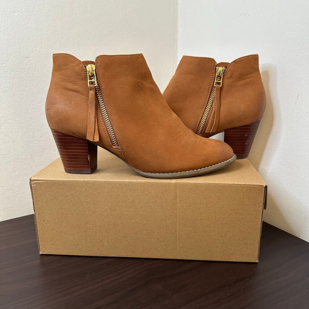 Vionic Sterling Tan Leather Zip-Up Round Toe Ankle Boots, Size 8.5 Wide, Comfort